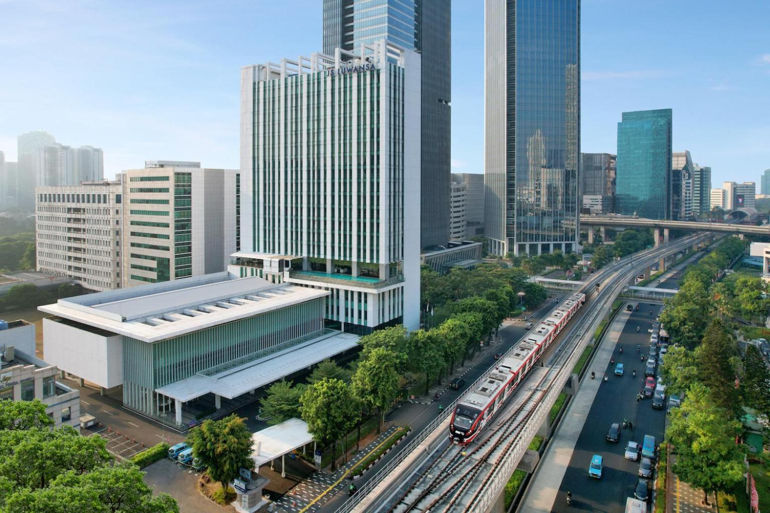 Js Luwansa Hotel & Convention Center Джакарта Екстериор снимка
