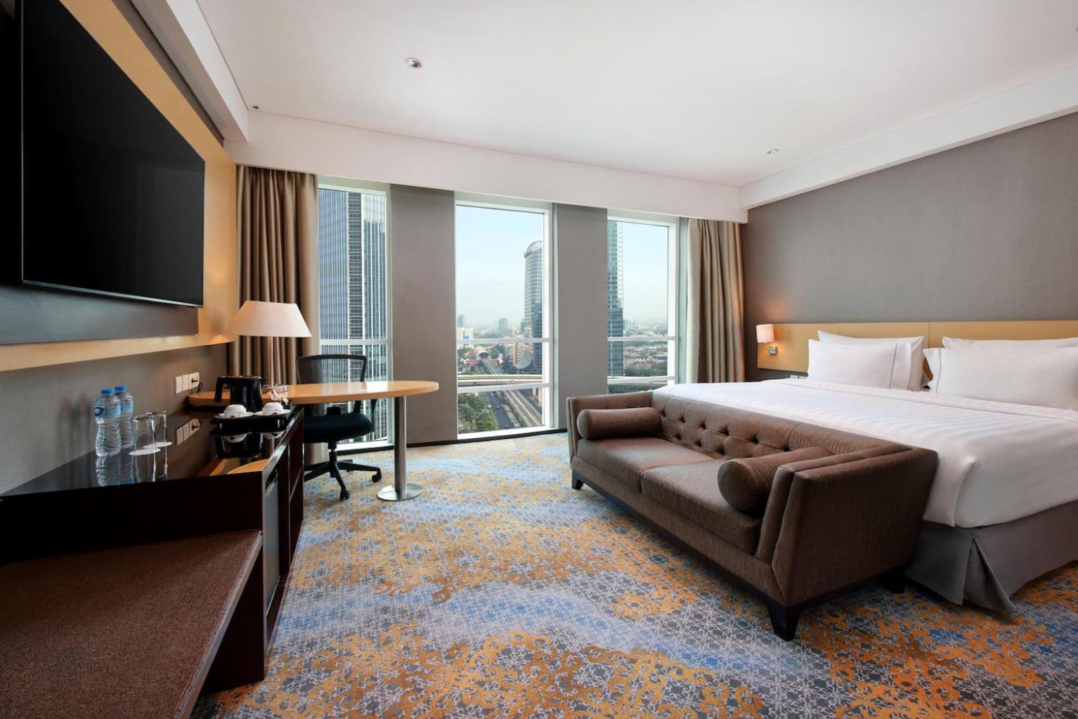 Js Luwansa Hotel & Convention Center Джакарта Екстериор снимка